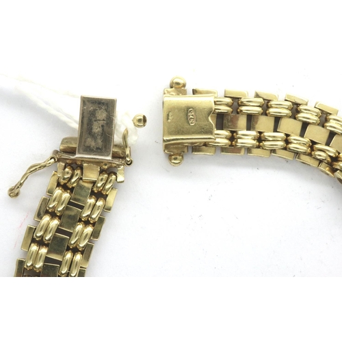 12 - 9ct gold bracelet, L: 19 cm, 17.8g. All links appear good with no damages, clasp is a little loose b... 