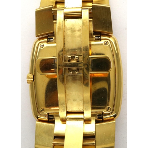 206 - Gucci: gents gold plated wristwatch with white dial and gold hands, working at lotting. P&P Group 1 ... 