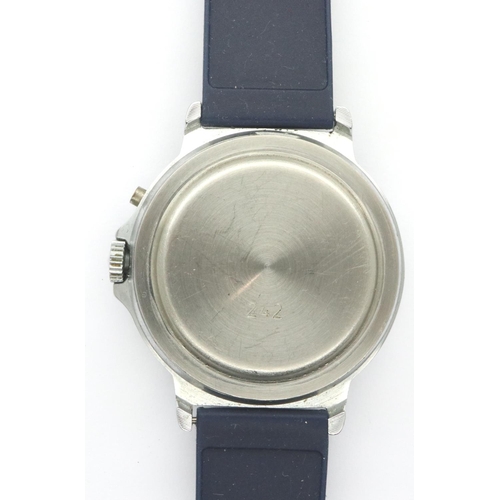 211 - Gents Russian wristwatch, working at lotting. P&P Group 1 (£14+VAT for the first lot and £1+VAT for ... 