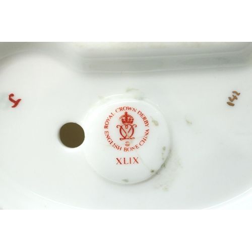 243 - Royal Crown Derby seal, L: 12 cm. No cracks, chips or visible restoration, seconds quality. P&P Grou... 