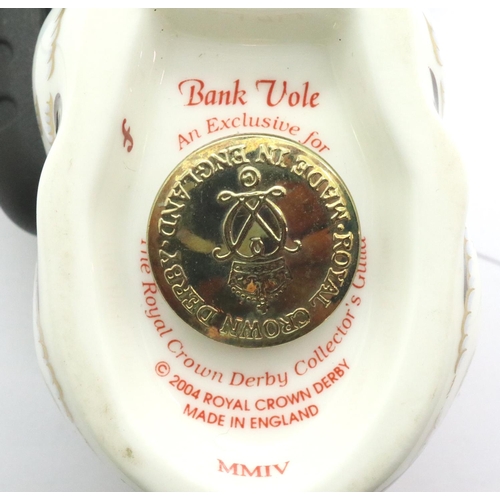 245 - Boxed Royal Crown Derby Members Pack 2006 Bank Vole, with gold stopper, L: 80 mm. P&P Group 1 (£14+V... 