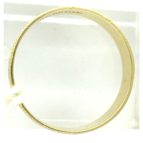 40 - 18ct gold band, size O, 2.1g. P&P Group 1 (£14+VAT for the first lot and £1+VAT for subsequent lots)