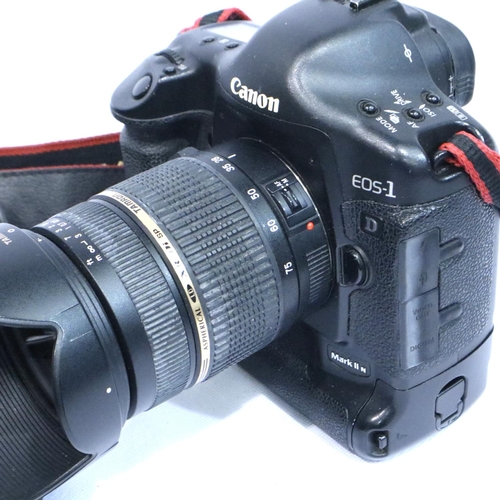 410 - Cased Canon EOS-1D digital camera with accessories and original box. P&P Group 1 (£14+VAT for the fi... 