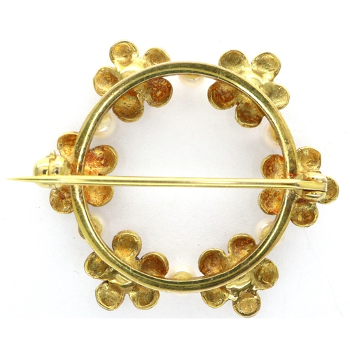 73 - 9ct gold pearl and sapphire brooch, D: 35 mm, 4.5g. P&P Group 1 (£14+VAT for the first lot and £1+VA... 