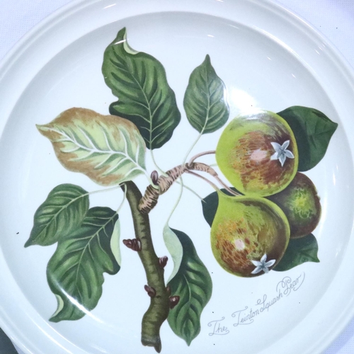 257 - Portmeirion Pomona: four dinner plates, four side plates and a jug. P&P Group 3 (£25+VAT for the fir... 