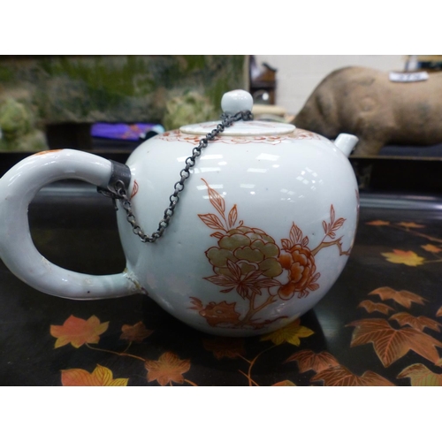 332 - Chinese ceramic teapot painted with pomegranates, H: 11 cm. Seven large chips to lid, handle has bee... 