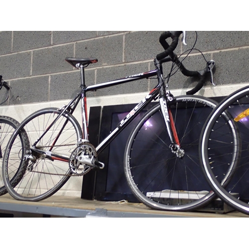 1019 - Trek Alpha aluminium 9 Shimano gears and a 23 inch frame with back wheel buckle. Not available for i... 