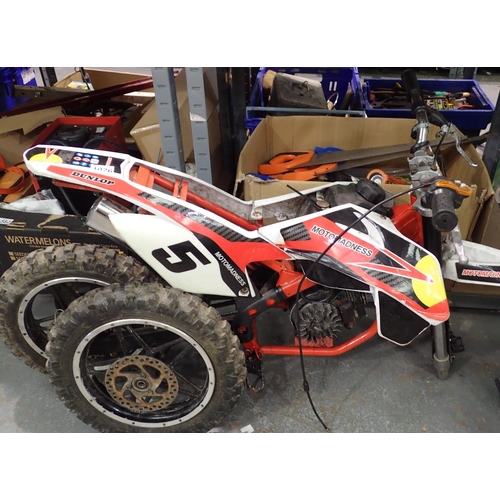 1026 - Moto madness petrol childs dirt bike for repair. Not available for in-house P&P