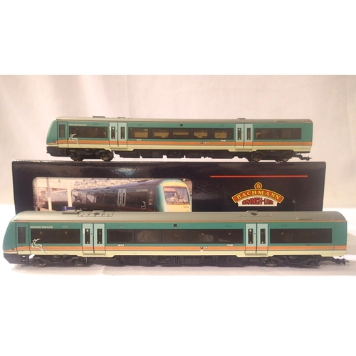 2067 - OO scale Bachmann 32-450, class 170, Turbo Star, two car DMU, midland mainline livery. In excellent ... 