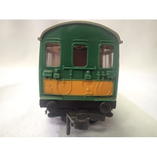 2094 - Hornby Dublo three rail, two car E.M.U in very good to excellent condition, unboxed. P&P Group 1 (£1... 