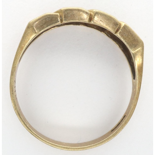 29 - 9ct gold curb link style ring, size Z, 3.7g. P&P Group 1 (£14+VAT for the first lot and £1+VAT for s... 