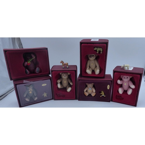 2166 - Six Enesco Steiff bears in very good condition, boxed. P&P Group 1 (£14+VAT for the first lot and £1... 