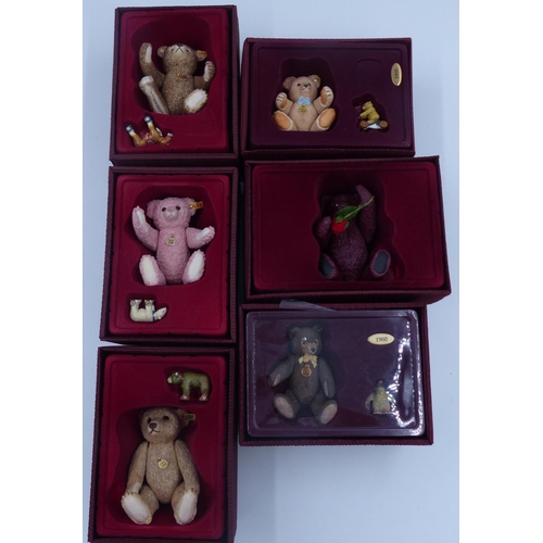 2166 - Six Enesco Steiff bears in very good condition, boxed. P&P Group 1 (£14+VAT for the first lot and £1... 