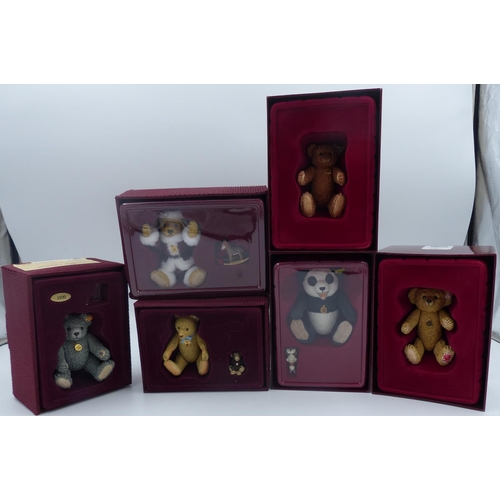 2167 - Six Enesco Steiff bears in very good condition, boxed. P&P Group 1 (£14+VAT for the first lot and £1... 