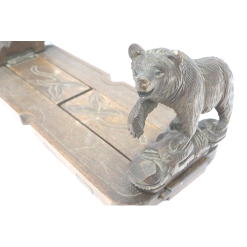 399 - Black Forest book slide with carved bears, L: 28 cm (closed). P&P Group 2 (£18+VAT for the first lot... 