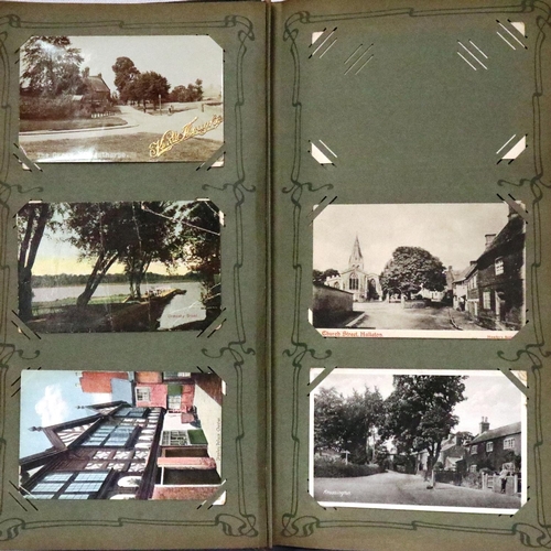 431 - Album of approximately 300 postcards. P&P Group 1 (£14+VAT for the first lot and £1+VAT for subseque... 