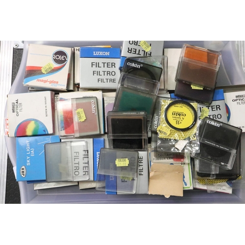 462 - Tray of new old stock camera filters and heads. P&P Group 2 (£18+VAT for the first lot and £3+VAT fo... 