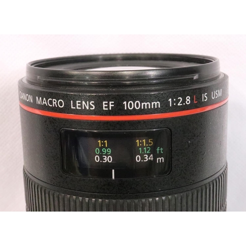 475 - Canon macro lens EF 100mm 1:2.8 L IS USM, image stabiliser ultrasonic. Excellent condition, minor lo... 