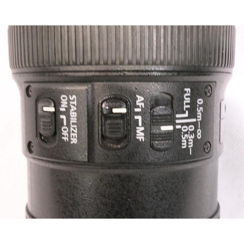 475 - Canon macro lens EF 100mm 1:2.8 L IS USM, image stabiliser ultrasonic. Excellent condition, minor lo... 