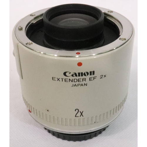 477 - Canon EF 2X Extender lens. P&P Group 1 (£14+VAT for the first lot and £1+VAT for subsequent lots)