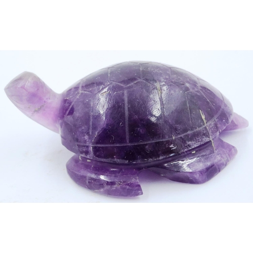 3067 - A Qing Dynasty carved purple jade zoomorphic turtle, L: 5 cm. P&P Group 2 (£18+VAT for the first lot... 