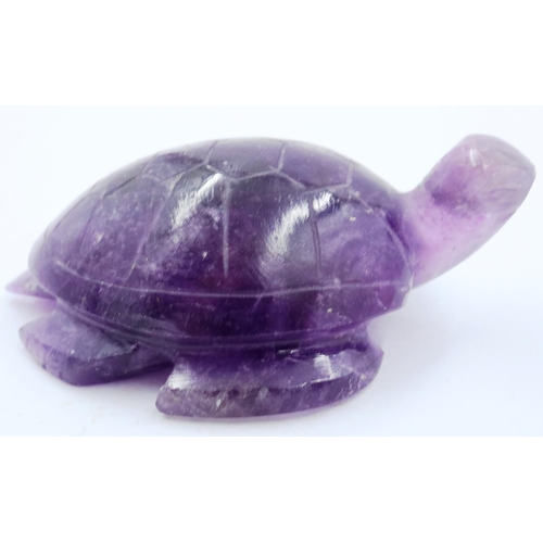 3067 - A Qing Dynasty carved purple jade zoomorphic turtle, L: 5 cm. P&P Group 2 (£18+VAT for the first lot... 