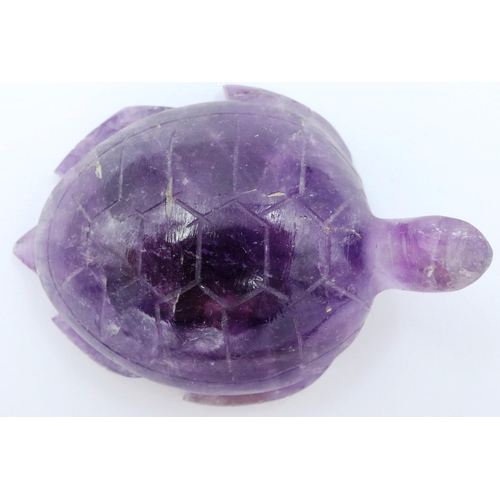 3067 - A Qing Dynasty carved purple jade zoomorphic turtle, L: 5 cm. P&P Group 2 (£18+VAT for the first lot... 