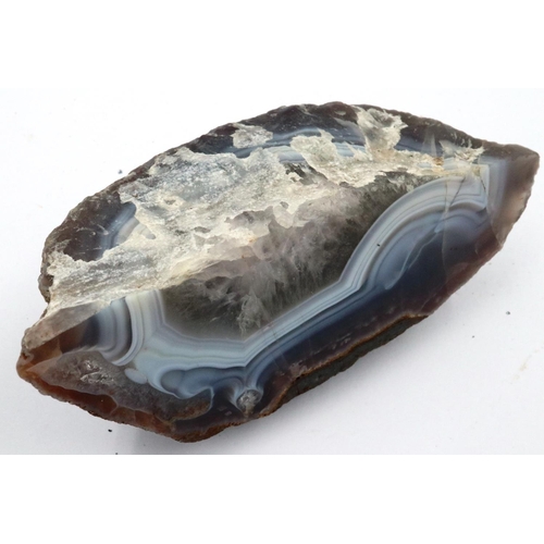 3068 - A collection of geological samples, each naturalistic and including Agate (8). P&P Group 2 (£18+VAT ... 