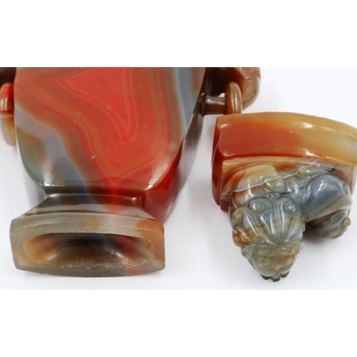 3077 - A large and important carved agate flask, covered, having Fo-dog and ring handles and a carved templ... 