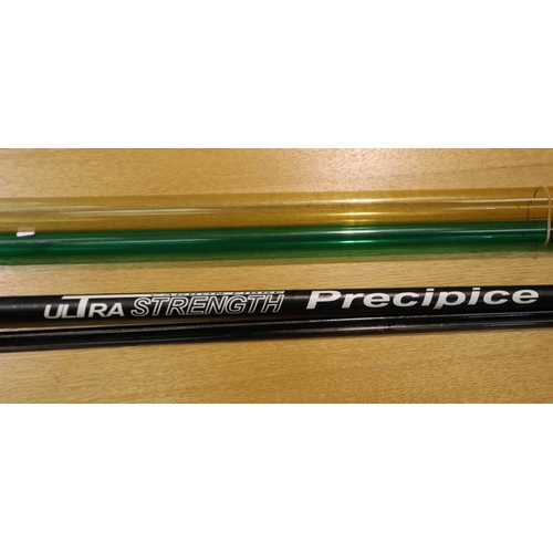 2018 - A Badger Ultra Strength carp Precipice pole, L: 8.5 m. P&P Group 2 (£18+VAT for the first lot and £3... 