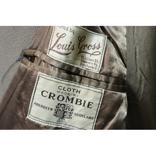 2055 - British Officers Private purchase Crombie woollen over coat, approximate size L. P&P Group 2 (£18+VA... 