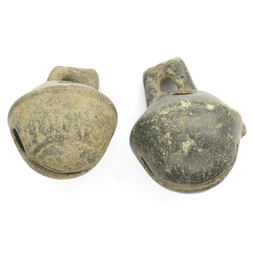 101 - Two bronze cows Crotal Bells, L: 40 mm. P&P Group 0 (£5+VAT for the first lot and £1+VAT for subsequ... 