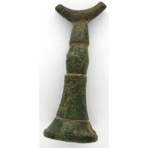 108 - 14th century bronze wax seal setter, (used), before Intaglio, H: 38 mm. P&P Group 0 (£5+VAT for the ... 