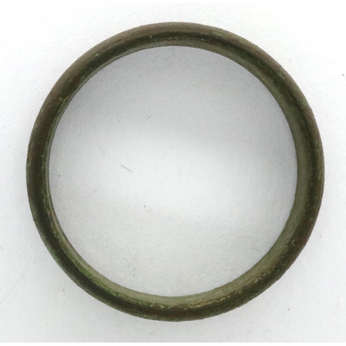 110 - 14th century Medieval paupers bronze wedding ring, D: 20 mm. P&P Group 0 (£5+VAT for the first lot a... 