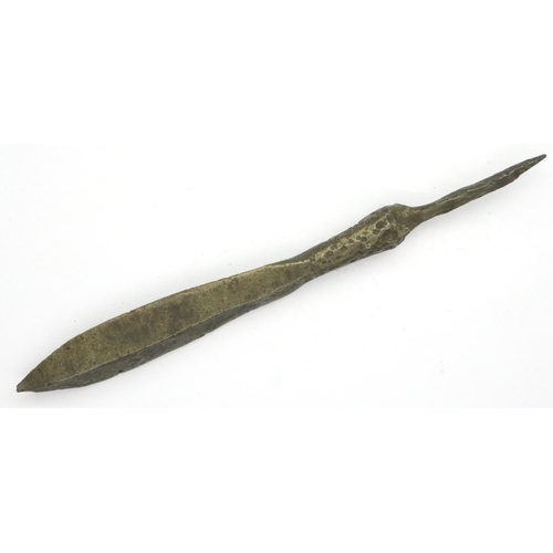 114C - Medieval iron heavy crossbow bolt, short range to inflict damage on cavalry, L: 110 mm. P&P Group 0 ... 