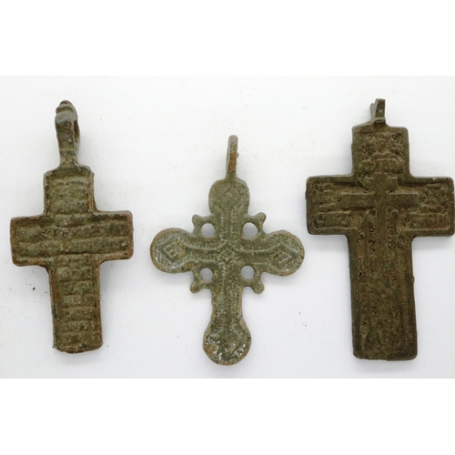 114I - Crusades three Pilgrim talismans/crosses, early Christian devices, largest L: 40 mm. P&P Group 0 (£5... 