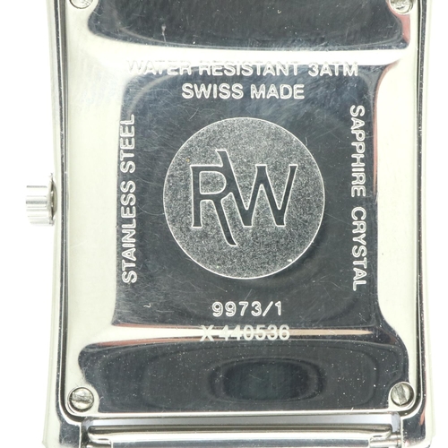 132 - Raymond Weil: gents Geneve steel cased wristwatch with steel mesh bracelet, working at lotting. P&P ... 