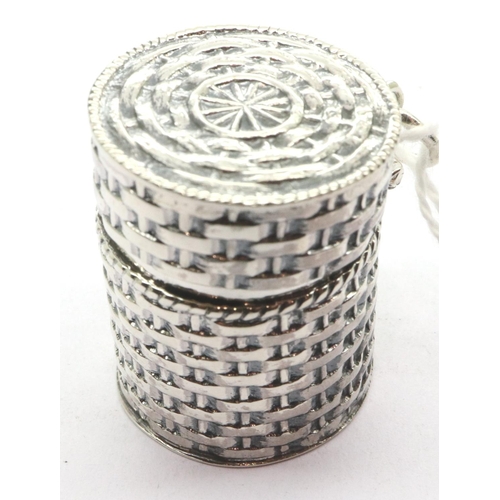 153 - 925 silver thimble case, 13g. P&P Group 1 (£14+VAT for the first lot and £1+VAT for subsequent lots)