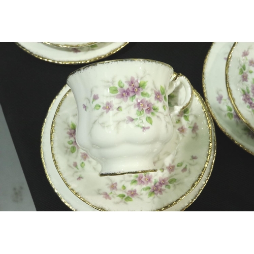 163 - Paragon Malandi pattern floral and gilt tea set. (20) No chips, cracks or visible restoration. P&P G... 