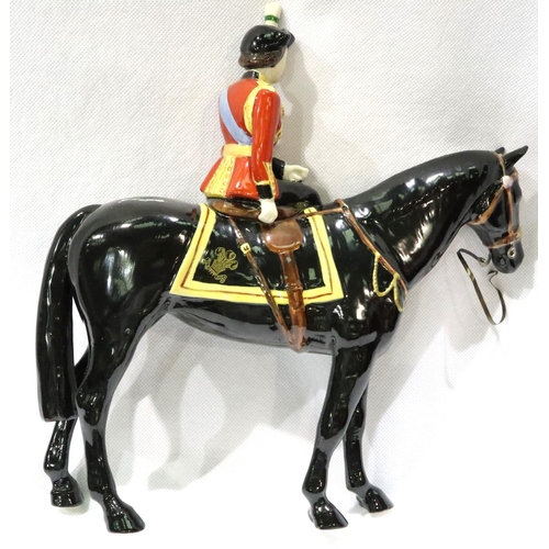 168 - Beswick Her Majesty The Queen, mounted, limited edition 113/500, H: 25 cm, Reins present but damaged... 