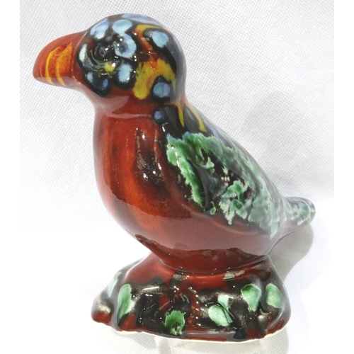 171 - Anita Harris puffin, signed in gold, H: 15 cm. No cracks, chips or visible restoration. P&P Group 1 ... 