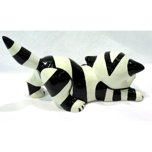 175 - Lorna Bailey cat, Cruella, L: 19 cm. No cracks, chips or visible restoration. P&P Group 1 (£14+VAT f... 