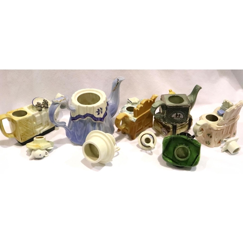 191 - Five small Paul Cardew teapots, tallest H: 15 cm. No chips, cracks or visible restoration. P&P Group... 