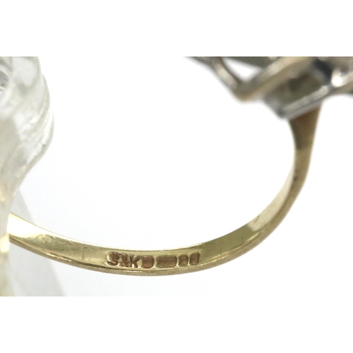 7 - 9ct gold ring set with white stones, size N/O, 1.6g. P&P Group 1 (£14+VAT for the first lot and £1+V... 