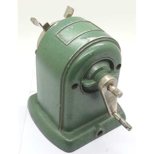 76 - Vintage Faber & Castell desktop pencil sharpener, L: 12 cm. P&P Group 3 (£25+VAT for the first lot a... 