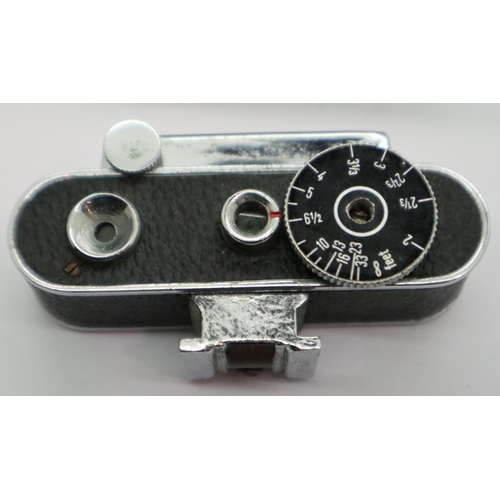 375 - German repometer miniature light meter, in leather case, 62g. P&P Group 1 (£14+VAT for the first lot... 