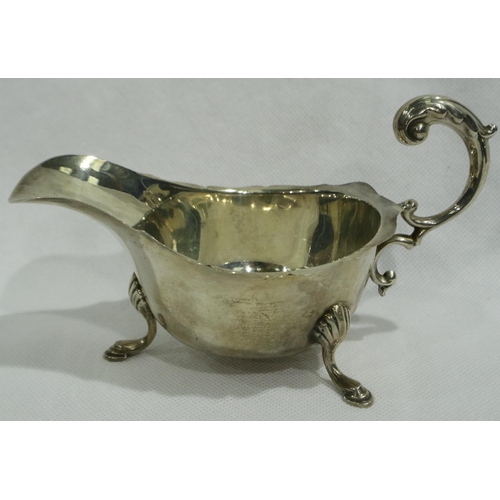 139 - Hallmarked silver creamer, Birmingham assay, 82g. P&P Group 1 (£14+VAT for the first lot and £1+VAT ... 