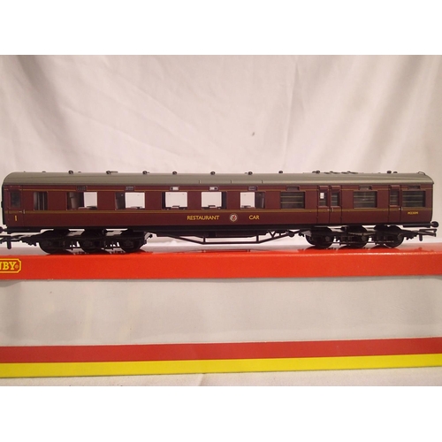 2120 - OO scale Hornby R4131A BR 12 wheel dining car m230m. In excellent condition, box has storage wear. P... 