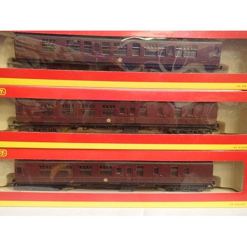 2123 - Three OO scale Hornby BR MK1 Maroon coaches, all weathered. To include two R4200A brake end m35114 a... 