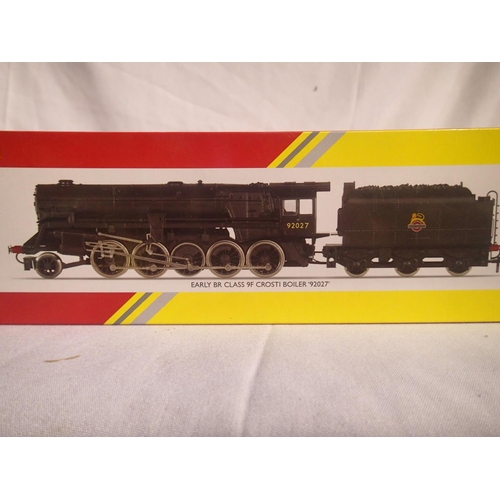 2137 - 00 scale Hornby R3273, class 9F with crosti boiler, 92027, Black Early Crest. As new, unopened, slig... 